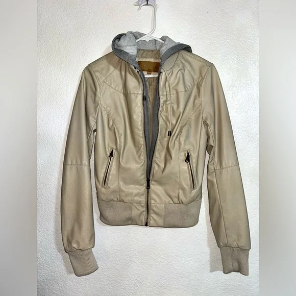 cream/beige faux leather jacket with grey hood S - Picture 6 of 6
